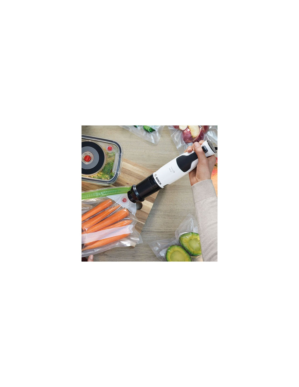 Mixeur Plongeant 600 W - Quattroblade - Vit. Dynamique - Mixeur Inox - Hachoir - Fouet - Bol Doseur - Blanc - Bsh Bosch