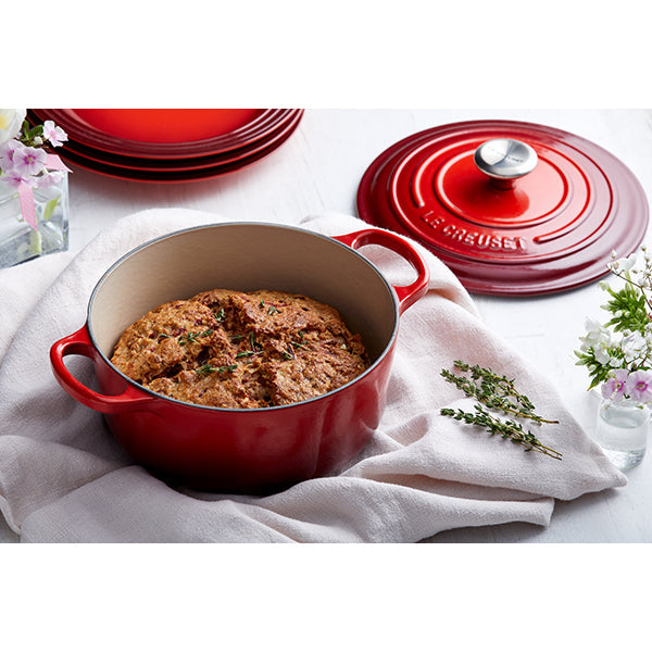 Cocotte fonte rond 24 cm cerise Le Creuset